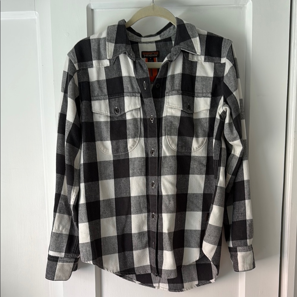 Patagonia Black and White Boxy Button Down Shirt
